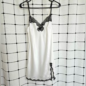 Victoria's Secret Ivory And Black Sexy Satin Slip Size Small LIKE NEW!